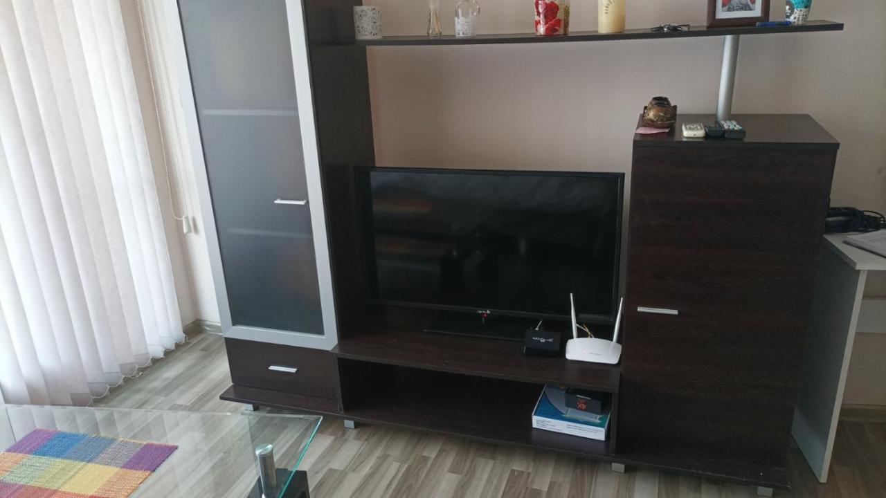 6 - Vasil Aprilov Apartment